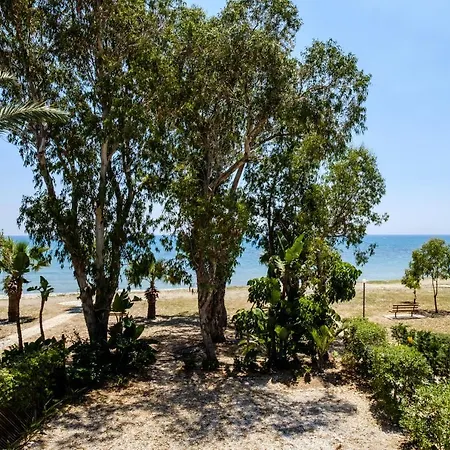 Holiday home Christina's Sea Front Mansion Meneou