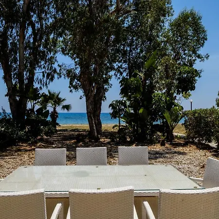 Holiday home Christina's Sea Front Mansion