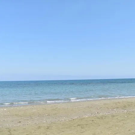 Christina's Sea Front Mansion * Meneou